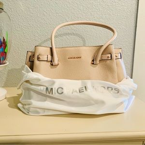 NWOT Michael Kors adorable powder pink/rose gold satchel.